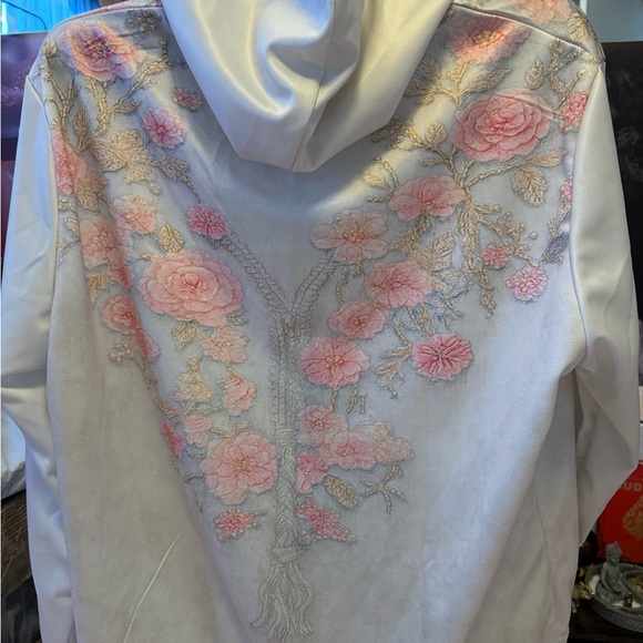 🌸🪷2D Floral Print Hoodie  BN Boutique - Picture 2 of 9